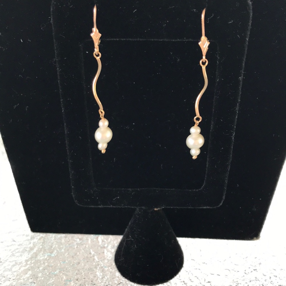 14k - YG and Pearl Earrings - 2” Drop
